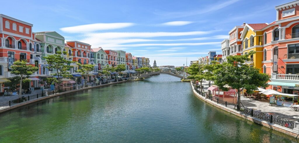 Southern Vietnam & Island Bliss